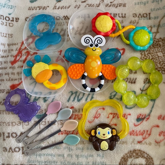 Non Toxic Teether, Spoon & Rattle Bundle - Picture 2 of 8